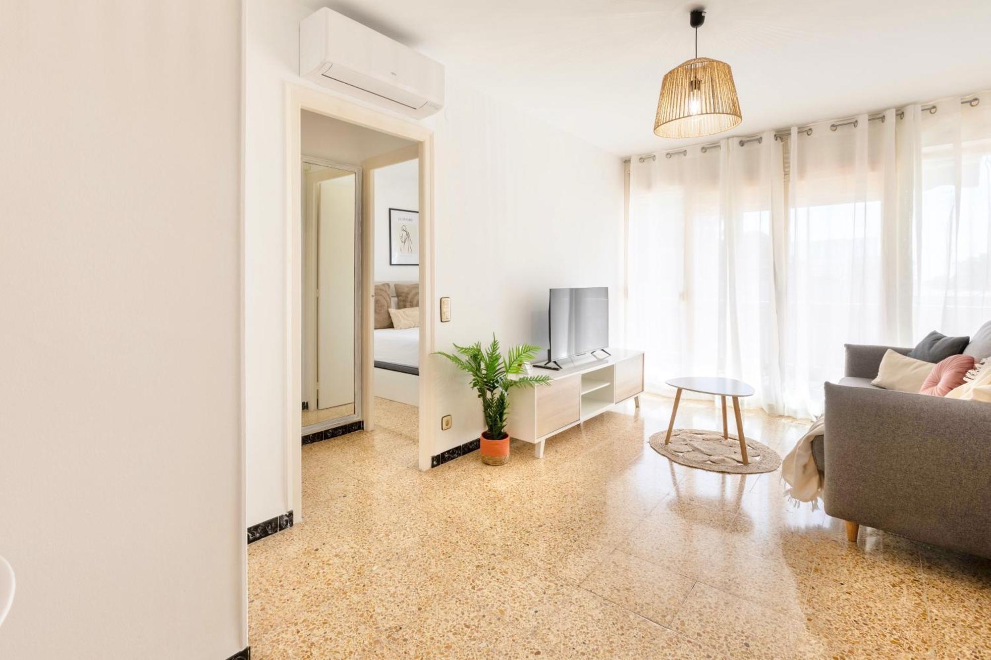 Mediterranean Way - Cye Apartment Салоу Екстериор снимка