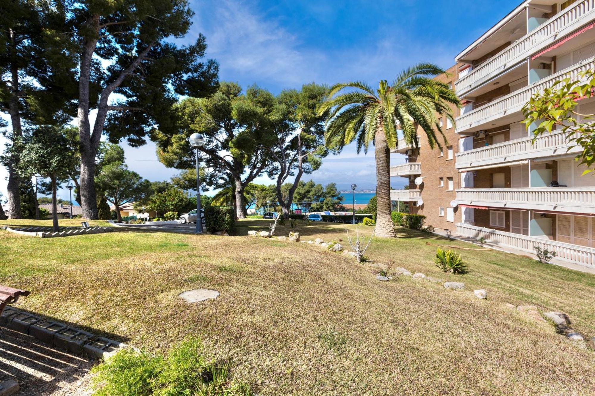 Mediterranean Way - Cye Apartment Салоу Екстериор снимка
