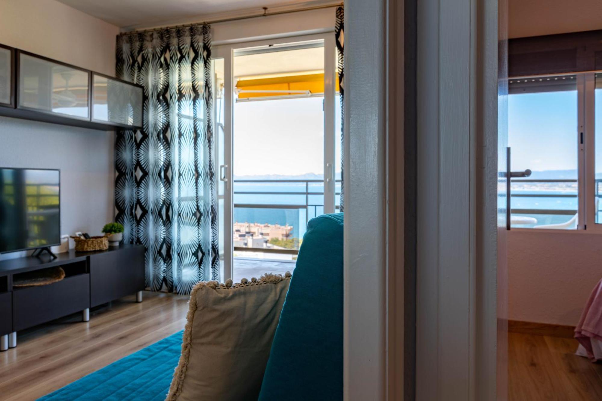 Mediterranean Way - Cye Apartment Салоу Екстериор снимка
