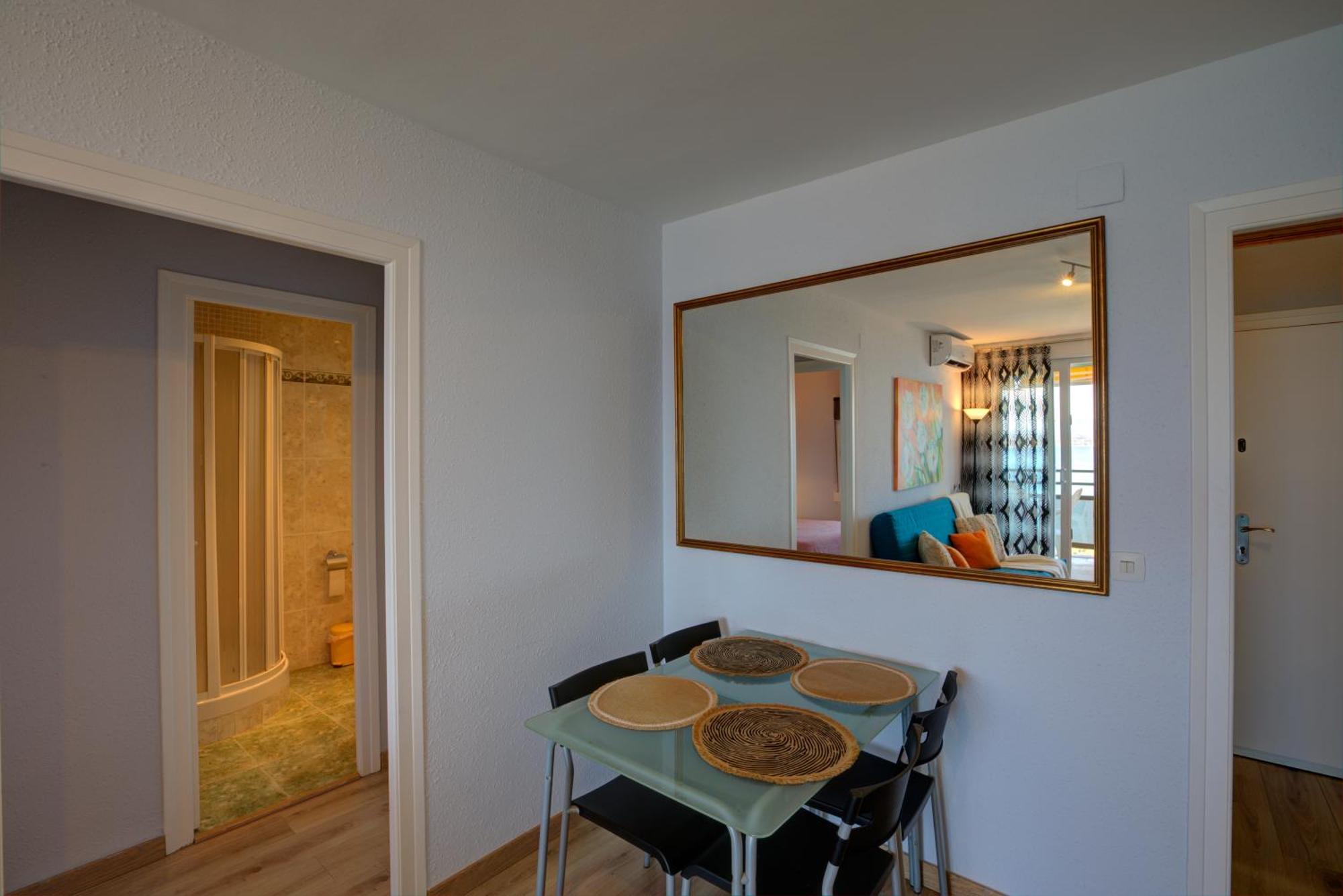 Mediterranean Way - Cye Apartment Салоу Екстериор снимка