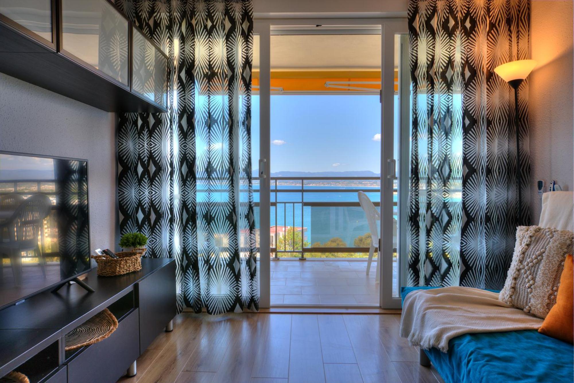 Mediterranean Way - Cye Apartment Салоу Екстериор снимка