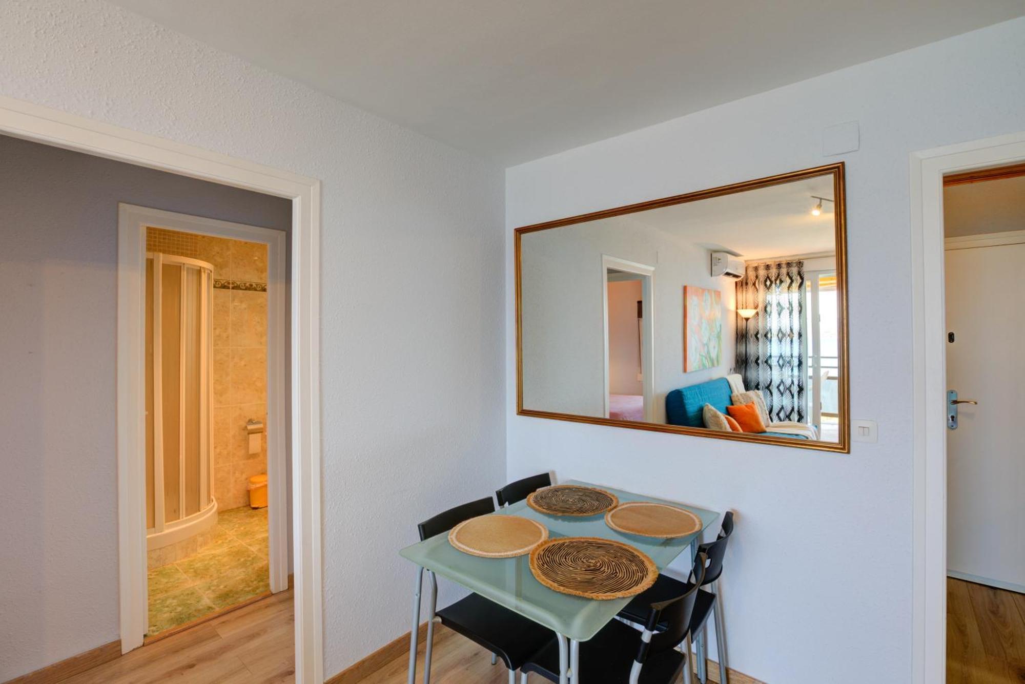 Mediterranean Way - Cye Apartment Салоу Екстериор снимка