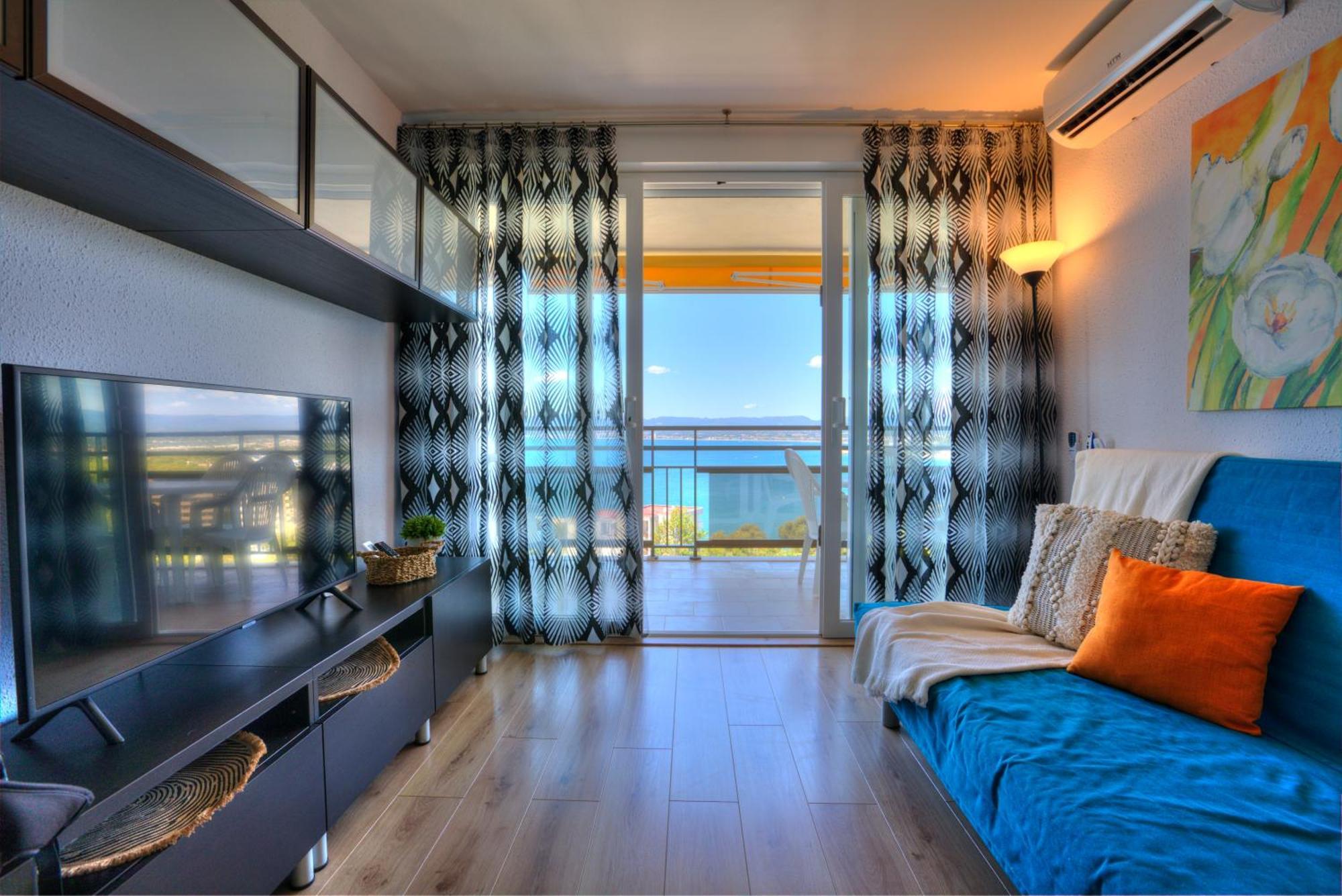 Mediterranean Way - Cye Apartment Салоу Екстериор снимка